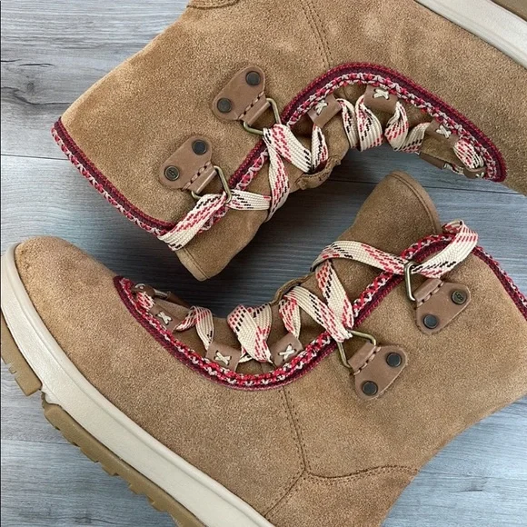 🍁 UGG 🍁 CLASSIC WEATHER HIKER HI BOOTS - Picture 3 of 16